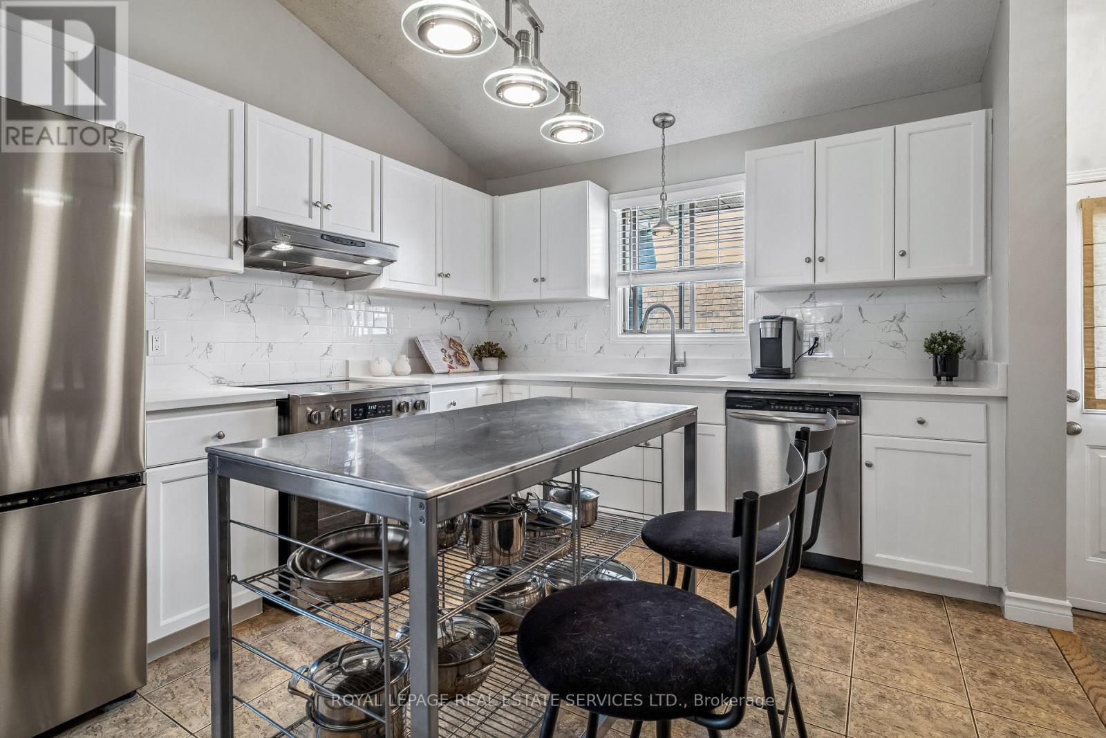 39 Liam Drive, Hamilton, Ontario  L9G 4Y1 - Photo 11 - X13233916