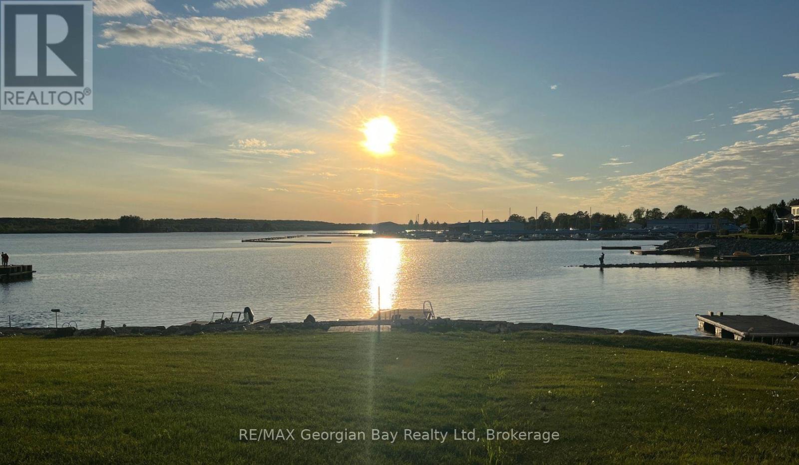 210 Wycliffe Cove, Tay, Ontario  L0K 2A0 - Photo 3 - S12660812