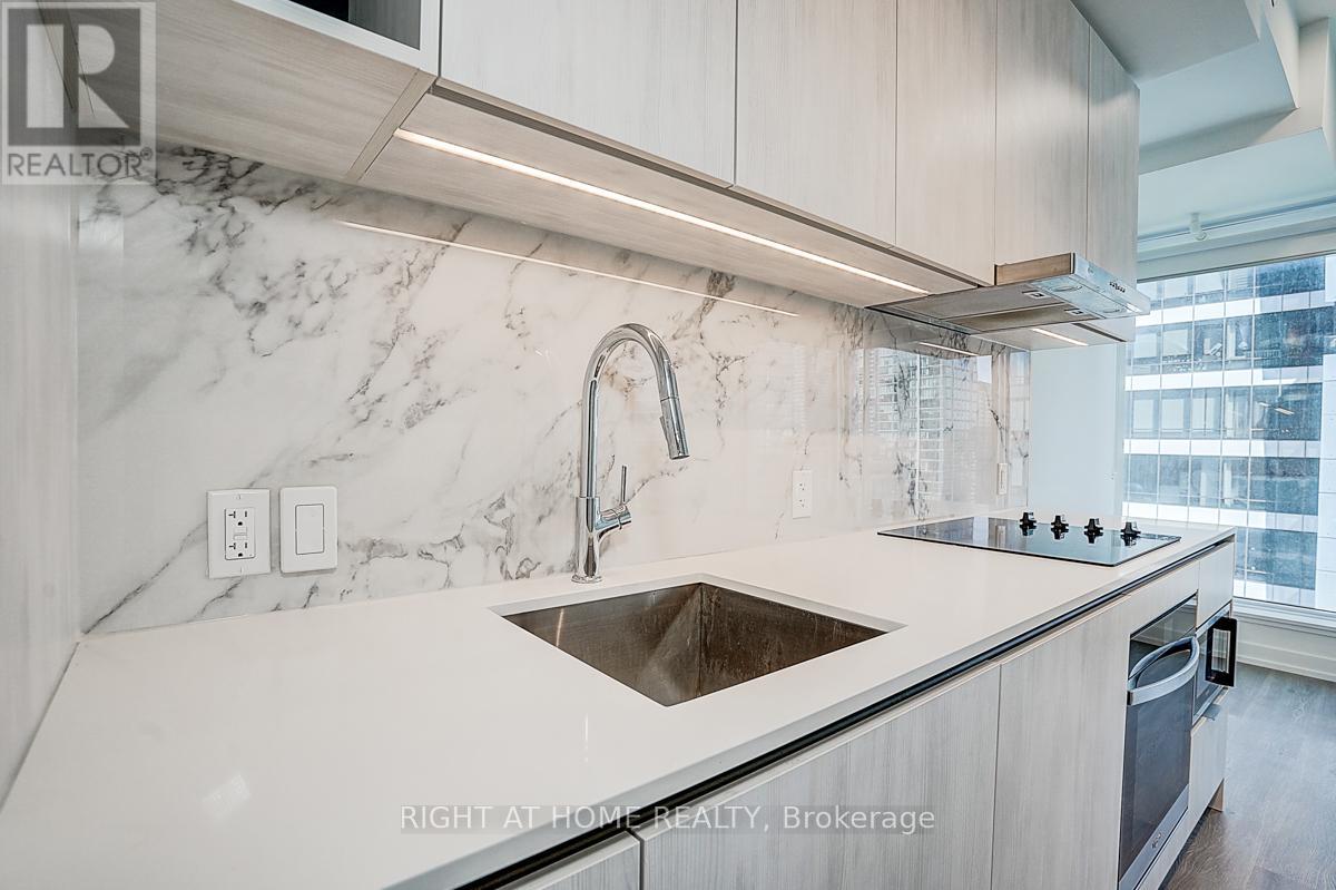 2606 - 8 Wellesley Street W, Toronto, Ontario  M4Y 0J5 - Photo 32 - C13224822