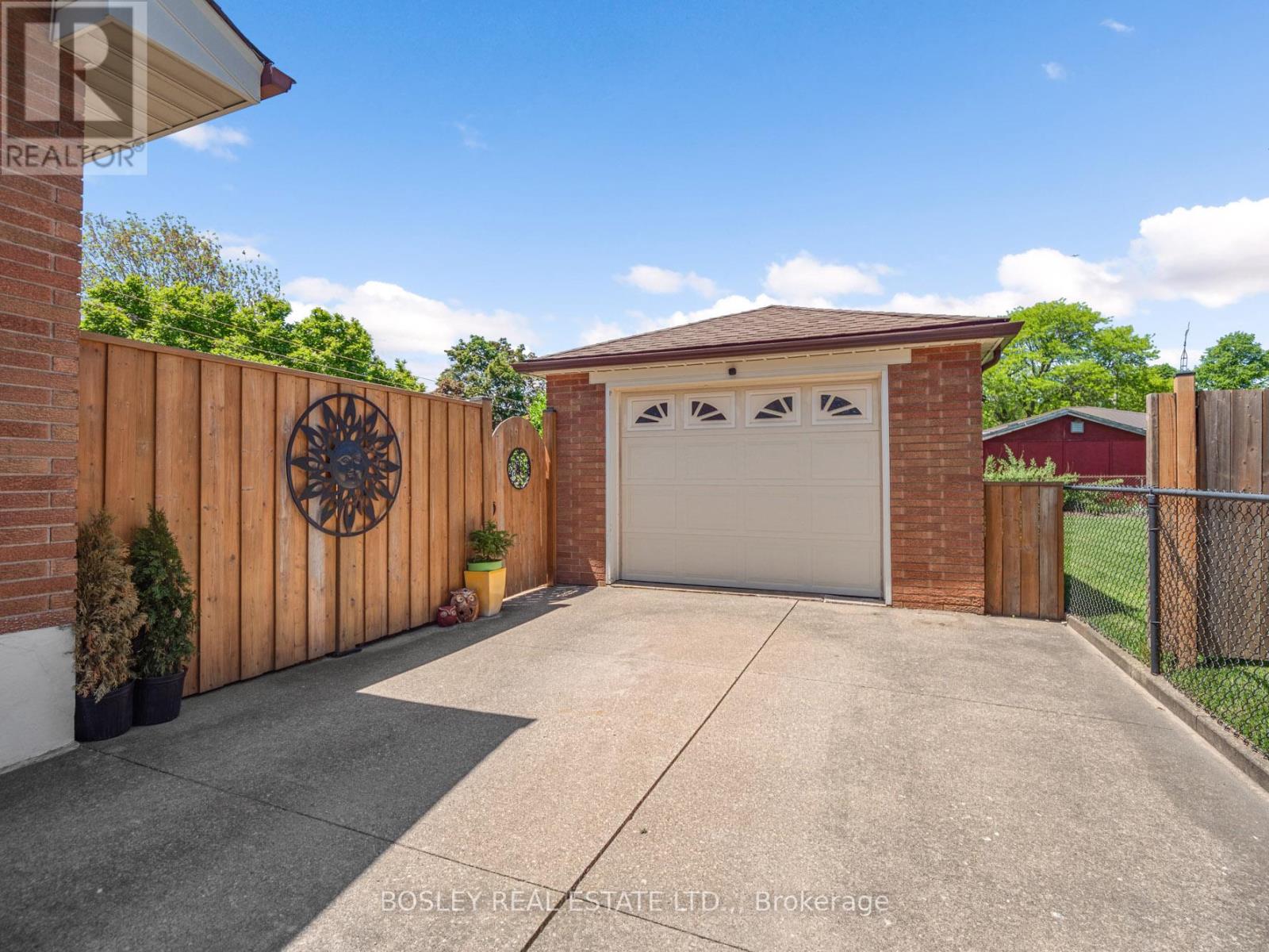 6521 Caledonia Street, Niagara Falls, Ontario  L2G 5A6 - Photo 33 - X13234230