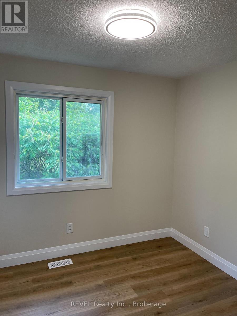 114 Bartlett Street, Thorold, Ontario  L2V 4Y5 - Photo 11 - X13234390
