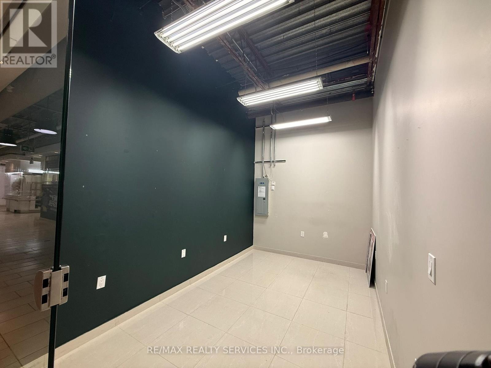 187 (1e63) - 7215 Goreway Drive, Mississauga, Ontario  L4T 0B4 - Photo 3 - W13131444