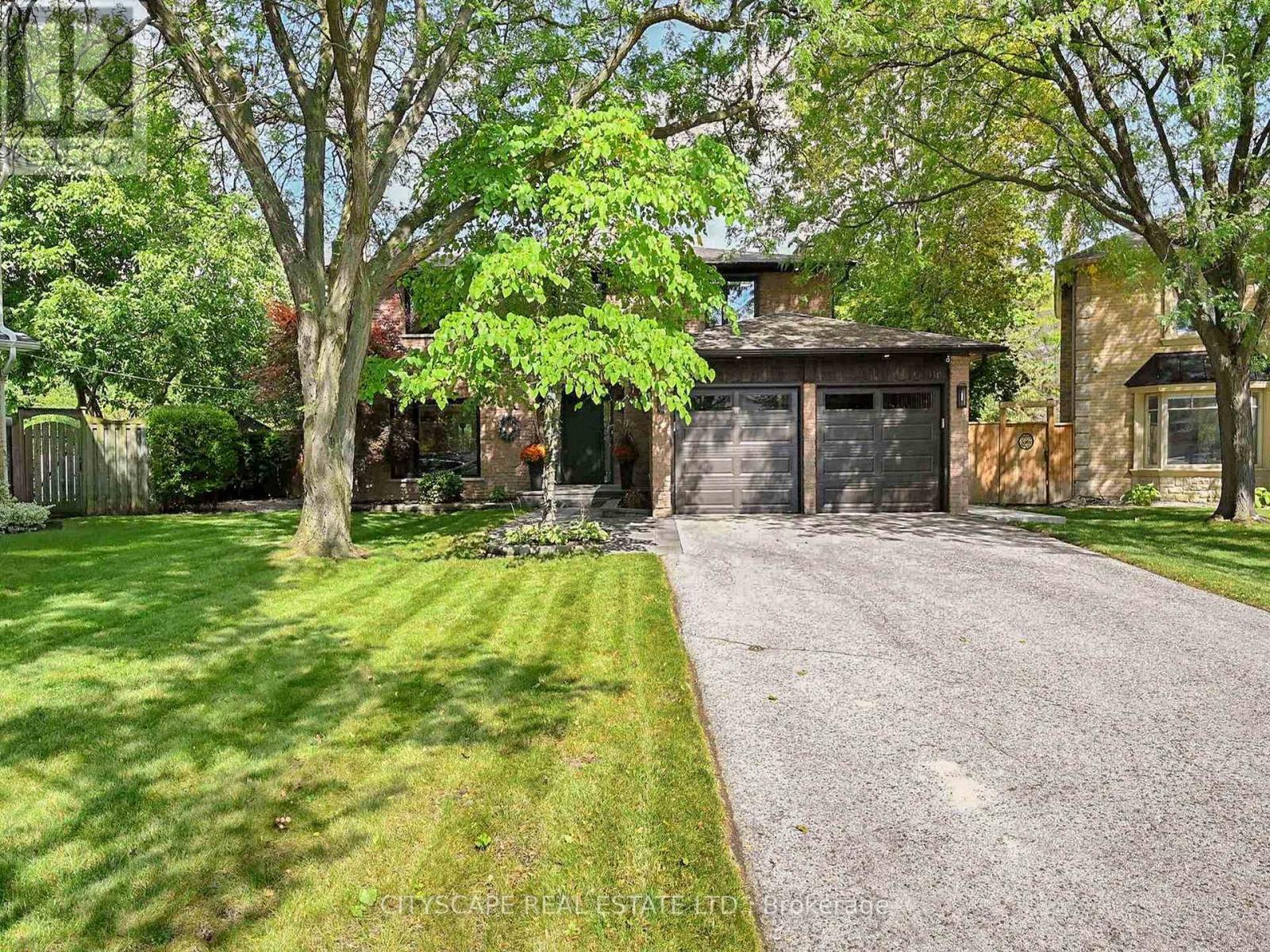 2585 Kenna Court, Mississauga, Ontario  L5K 2K4 - Photo 2 - W13233960