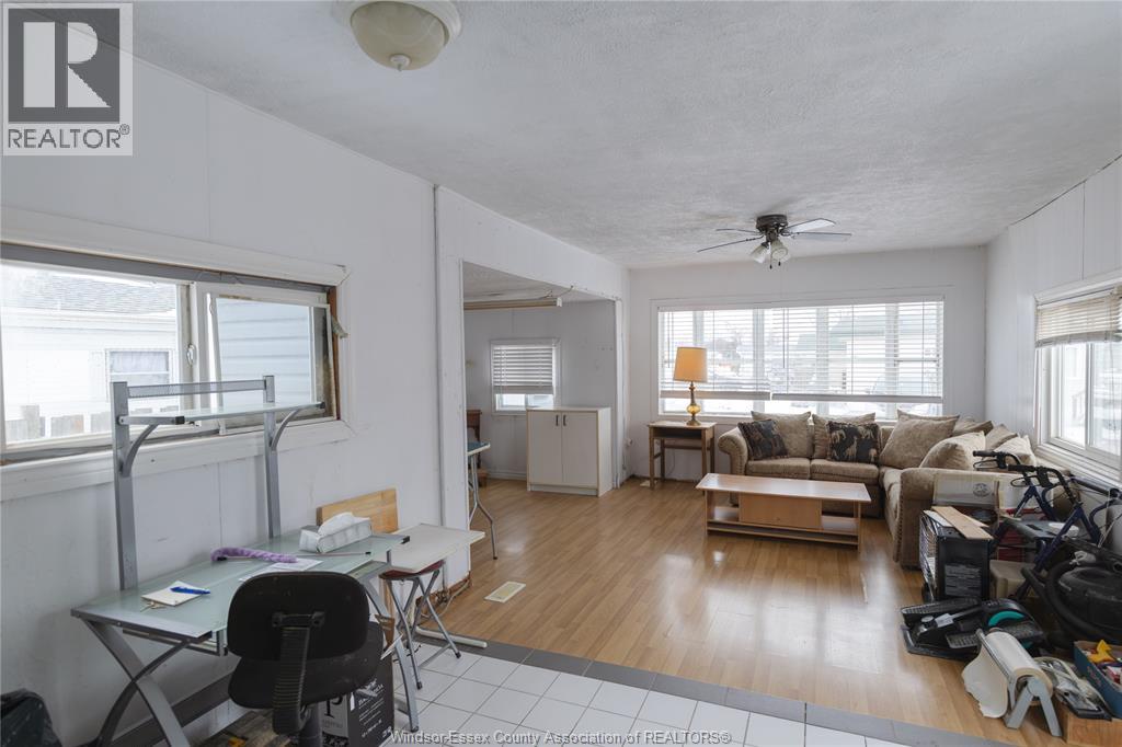 3 Oak Court, Mcgregor, Ontario  N0R 1J0 - Photo 2 - 26003505