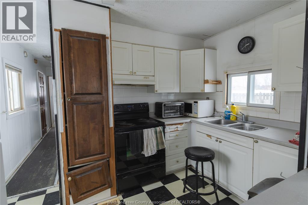3 Oak Court, Mcgregor, Ontario  N0R 1J0 - Photo 4 - 26003505