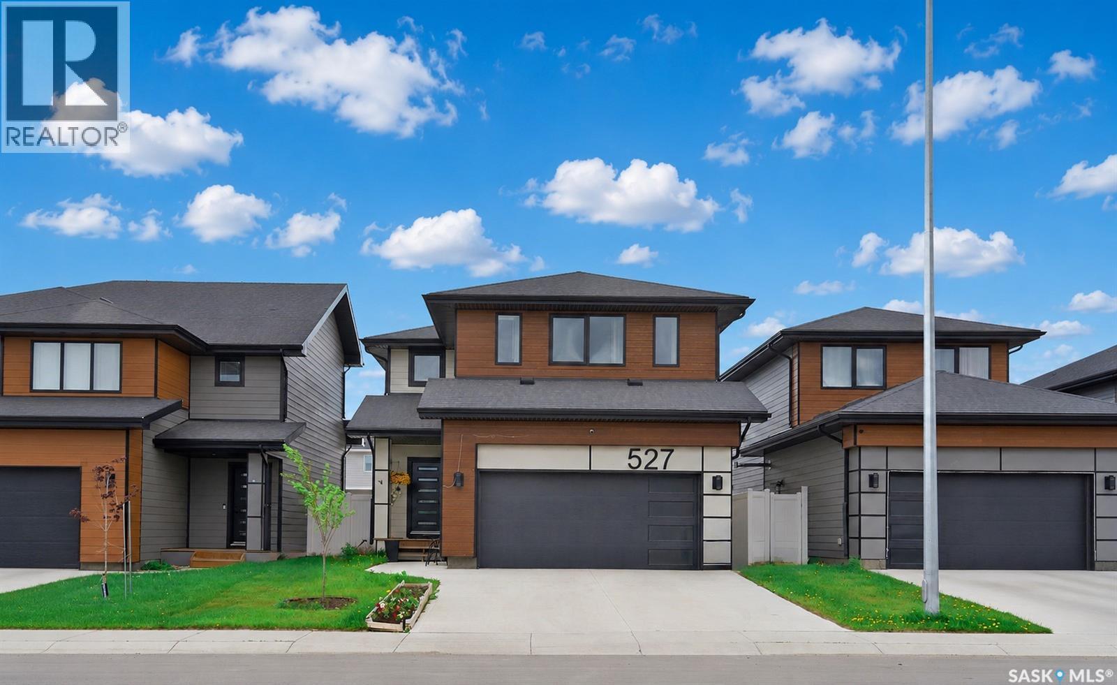 527 Keith Turn, Saskatoon, Saskatchewan  S7V 0Y1 - Photo 2 - SK034904