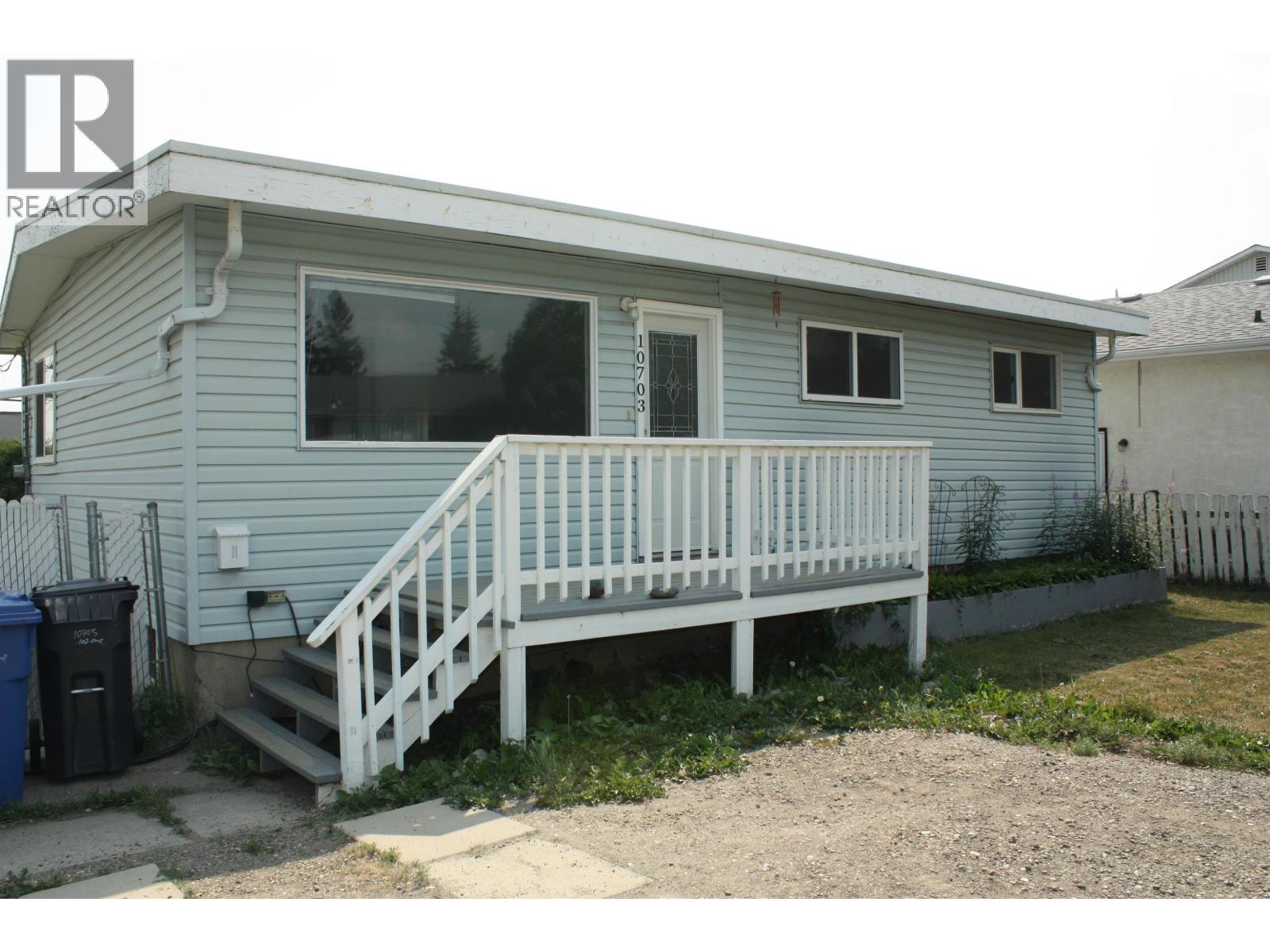 10703 102 Avenue, Fort St. John, British Columbia  V1J 2E9 - Photo 2 - R3131553
