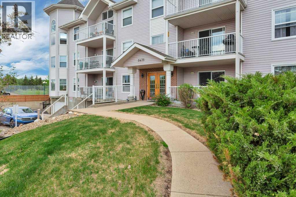 103, 5435 Lakeshore Drive, Sylvan Lake, Alberta  T4S 1E8 - Photo 3 - A2315525