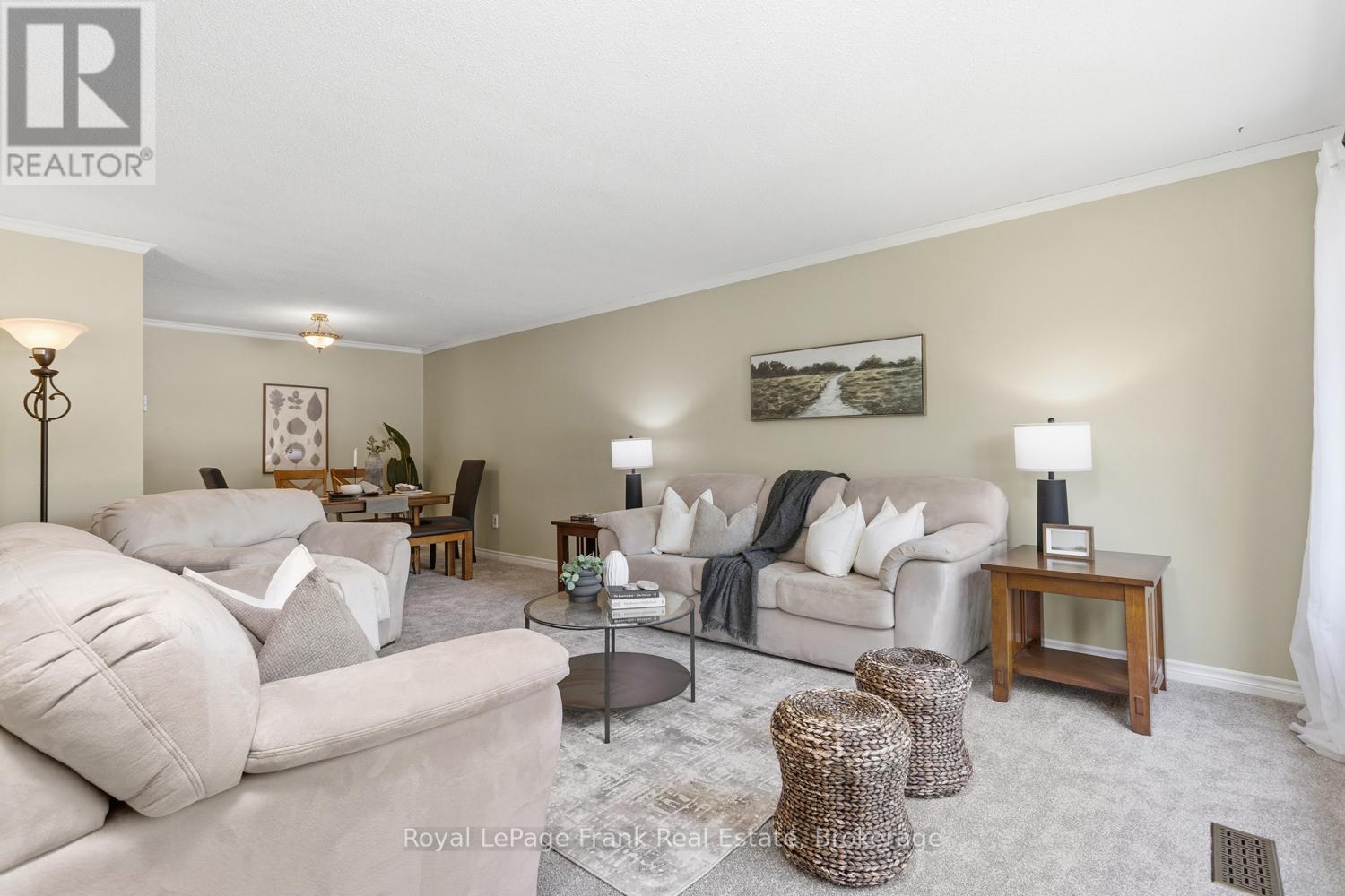 14 Beecroft Court, Whitby, Ontario L1P 1C7 - Photo 6 - E13234266