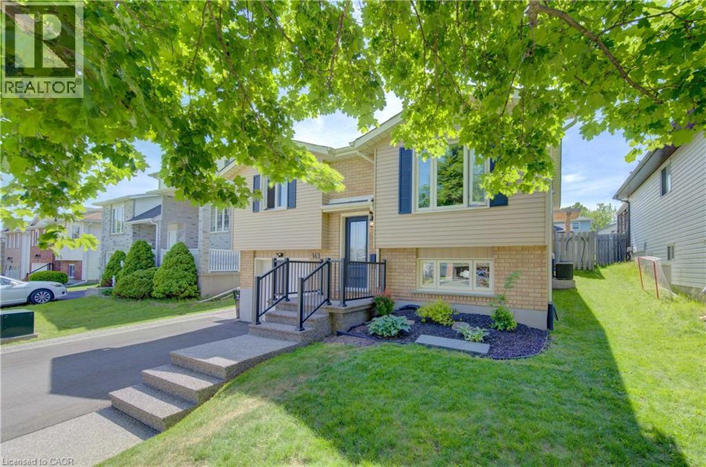 143 Dawn Crescent, Cambridge, Ontario  N3C 3X3 - Photo 4 - 40835729