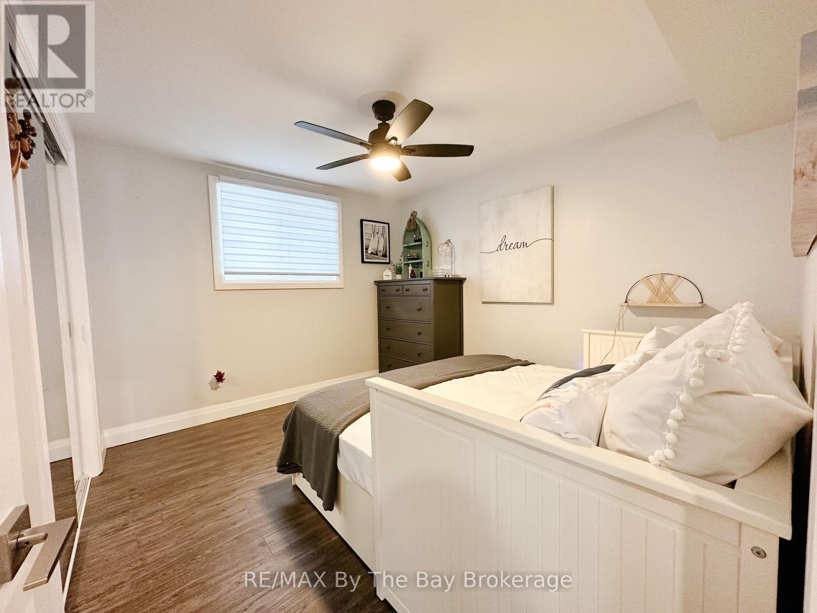 339 Zoo Park Road, Wasaga Beach, Ontario  L9Z 1S7 - Photo 4 - S13234370