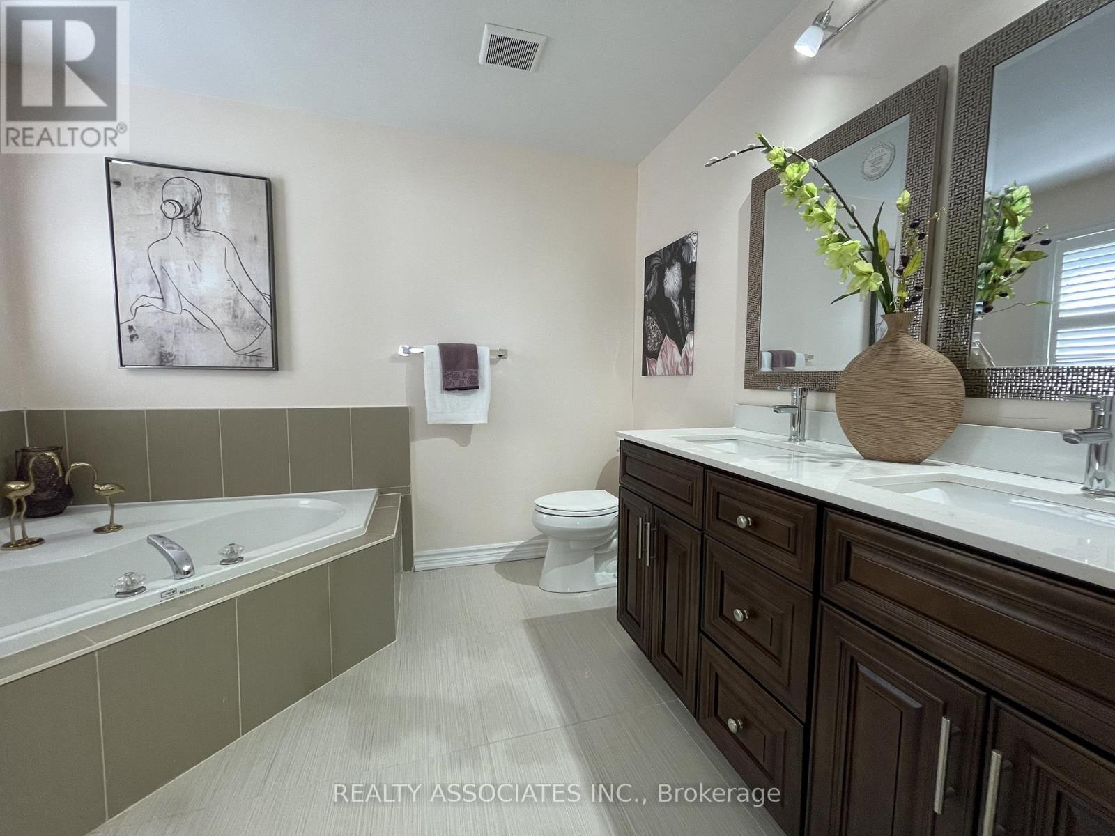 33 Holloway Road, Markham, Ontario  L3S 4P2 - Photo 6 - N13228202