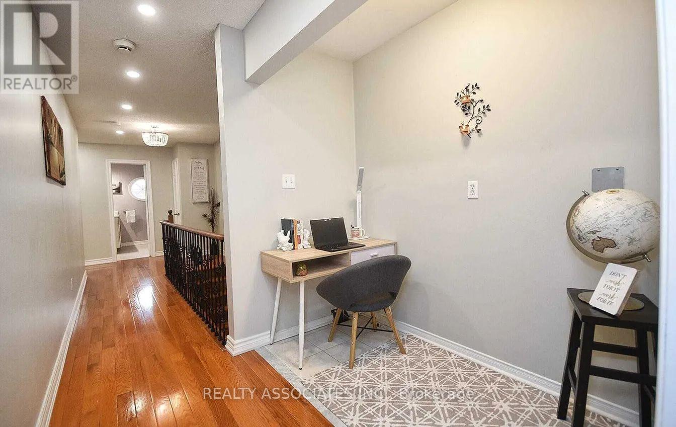33 Holloway Road, Markham, Ontario  L3S 4P2 - Photo 7 - N13228202