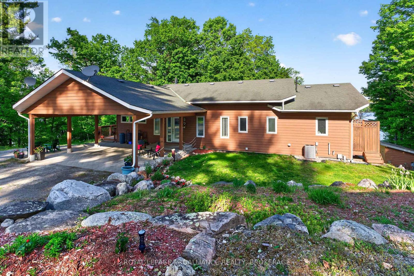 606 Whites Point Road, Rideau Lakes, Ontario  K0G 1E0 - Photo 13 - X12983198