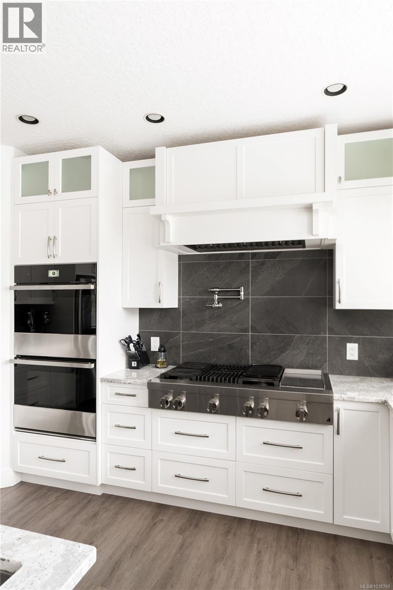 946 Gillespie Pl, Mill Bay, British Columbia  V8H 1H6 - Photo 19 - 1038760