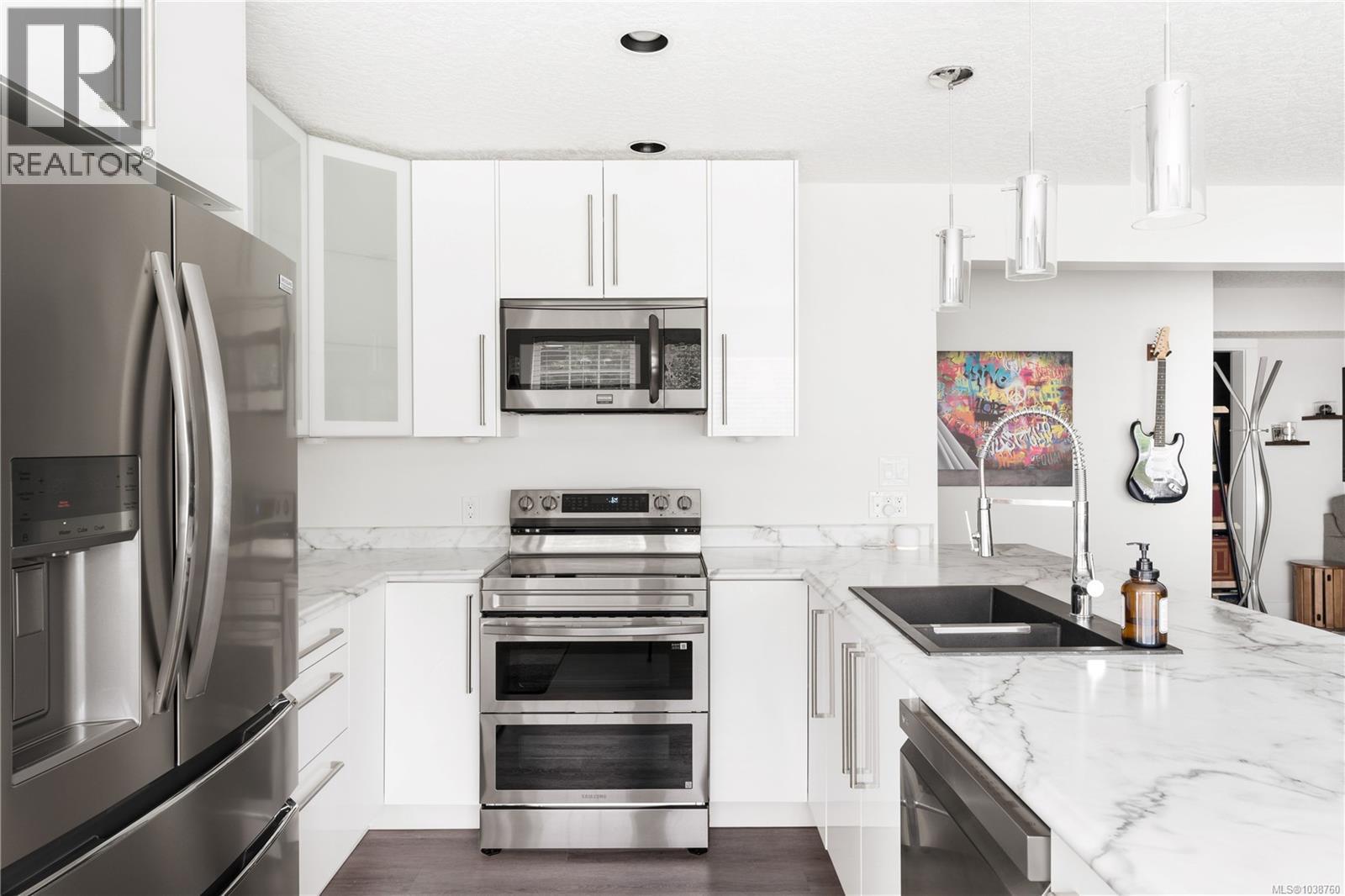 946 Gillespie Pl, Mill Bay, British Columbia  V8H 1H6 - Photo 17 - 1038760