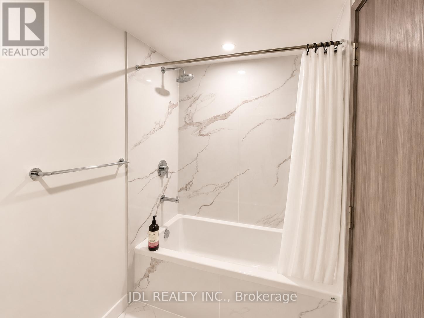 2505 - 1 Concord Cityplace Way, Toronto, Ontario  M5V 0X3 - Photo 11 - C13234234