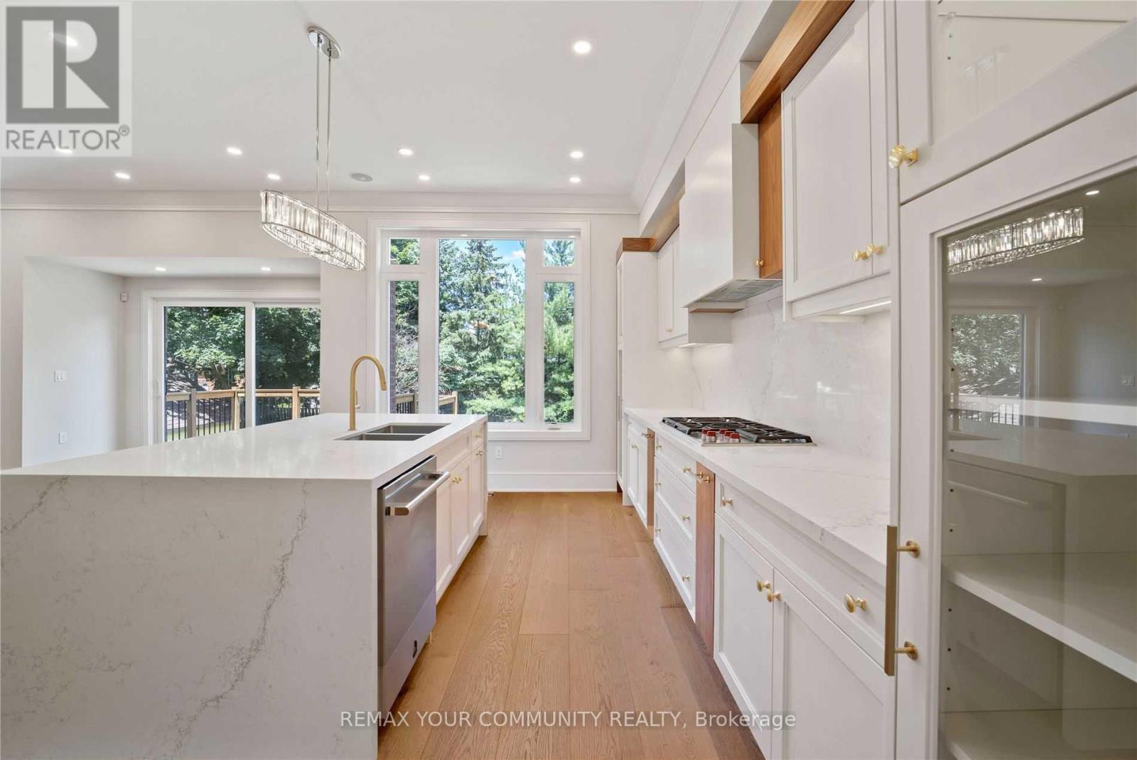 116 Park Home Avenue, Toronto, Ontario  M2N 1W8 - Photo 15 - C13234388
