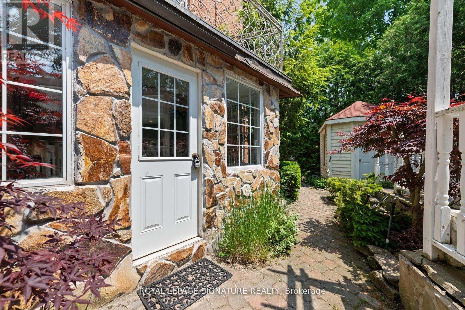 23 Brandy Court, Toronto, Ontario  M3B 3C6 - Photo 7 - C13234506