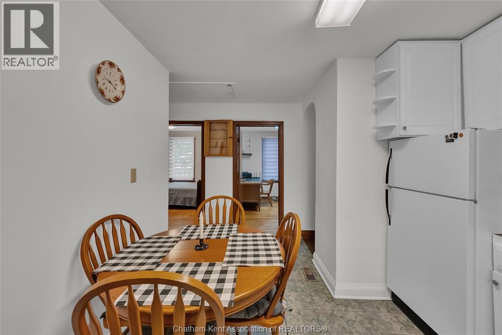 90 Main Street, Wallaceburg, Ontario  N8A 2G8 - Photo 10 - 26012922