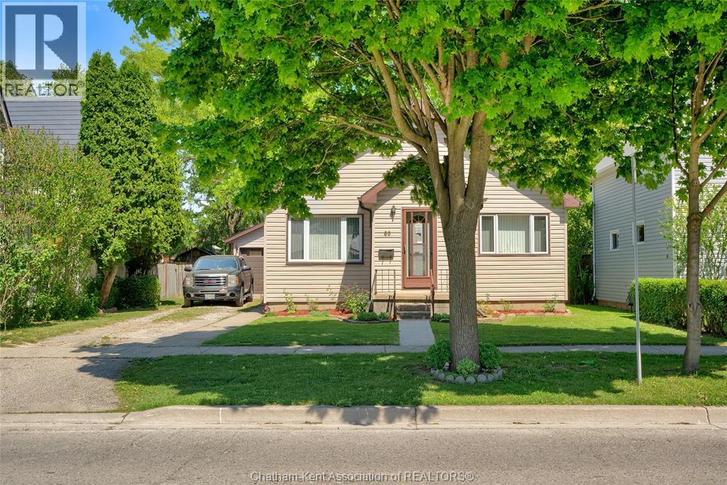 90 Main Street, Wallaceburg, Ontario  N8A 2G8 - Photo 4 - 26012922