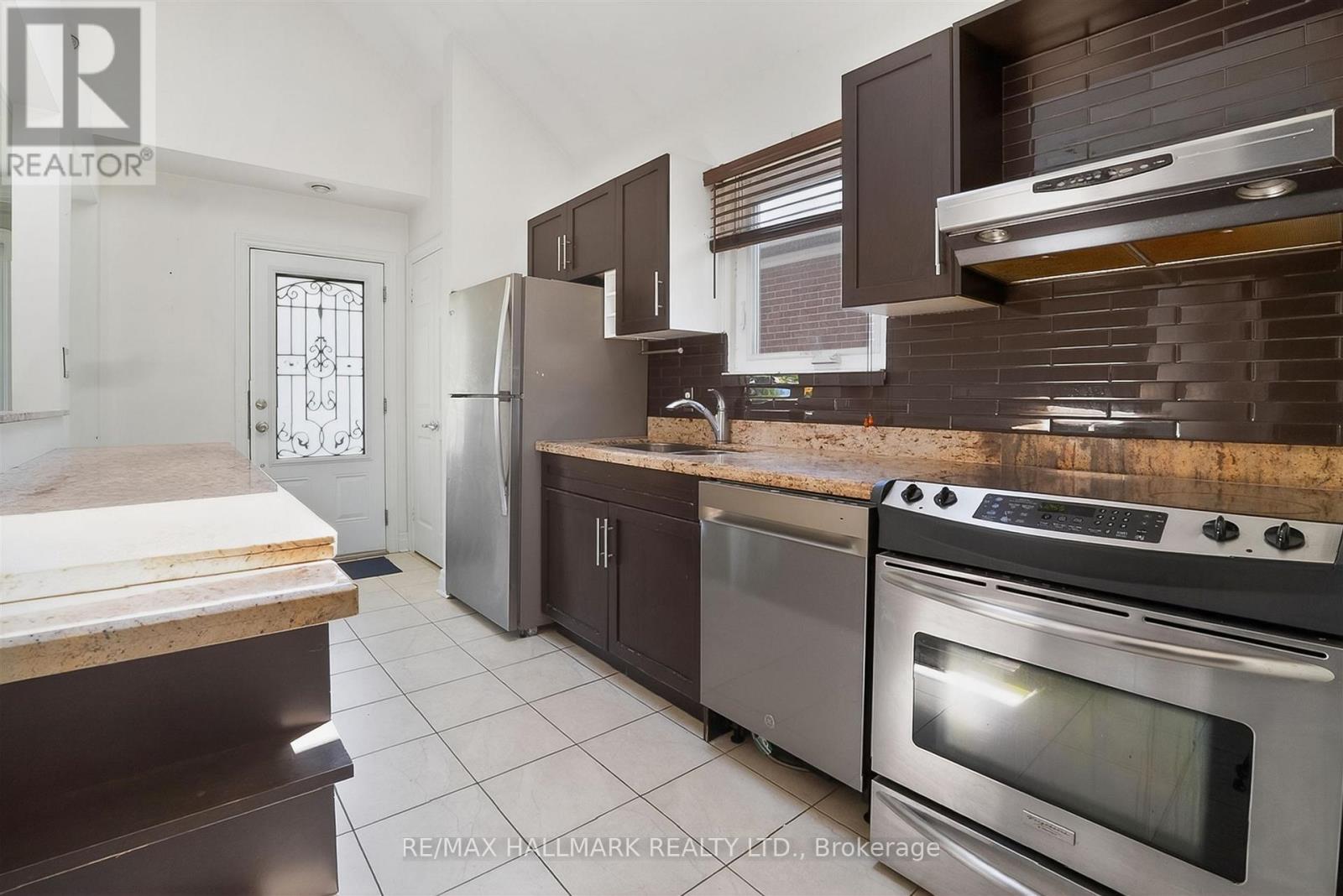 34 Clonmore Drive, Toronto, Ontario  M1N 1X5 - Photo 2 - E13234236