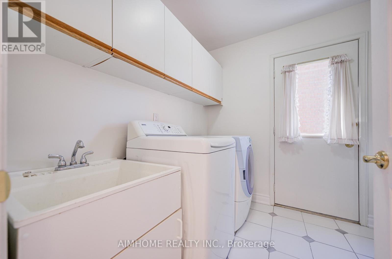21 Calthorpe Avenue, Toronto, Ontario  M1C 3S3 - Photo 13 - E13234354