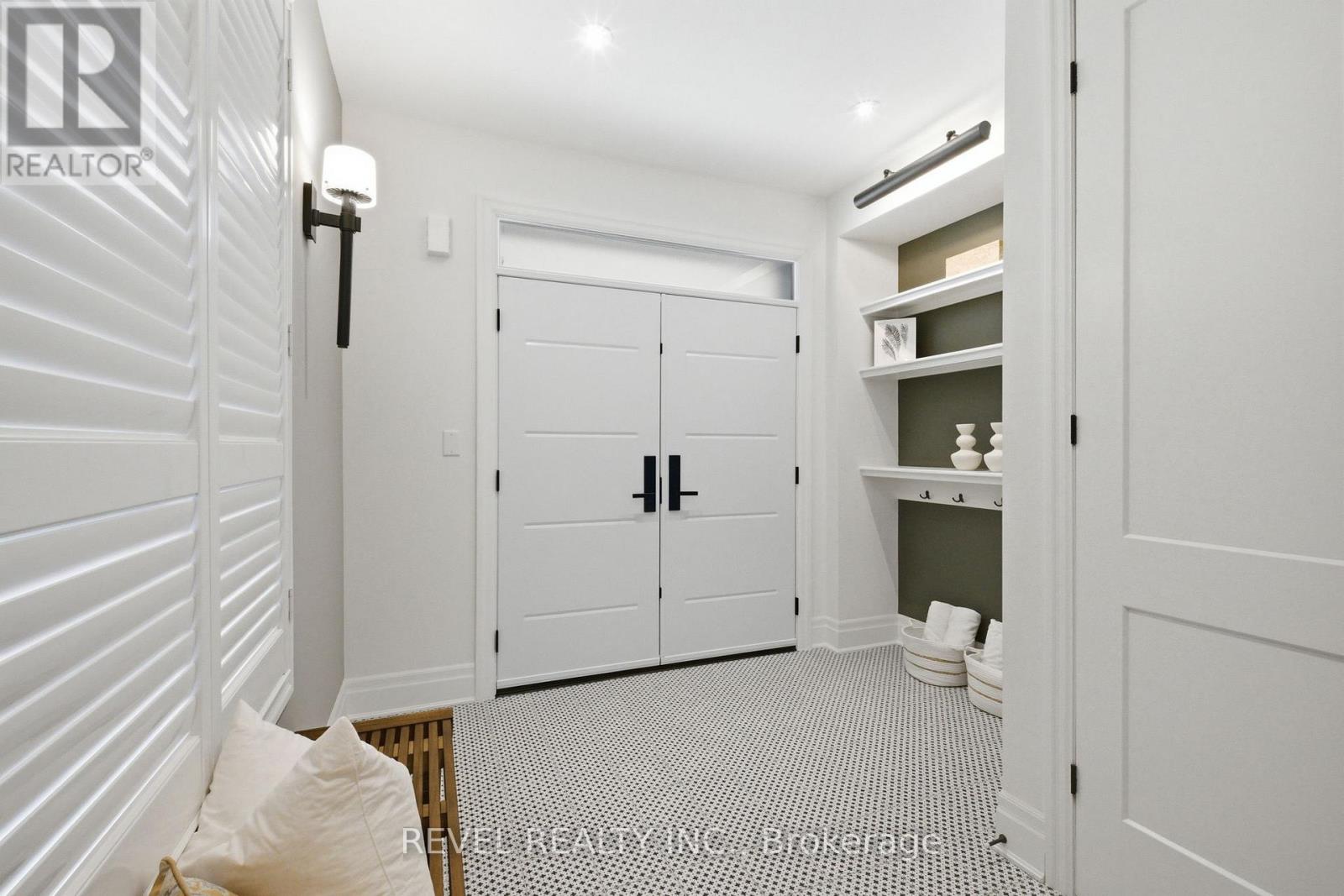 Unknown Address, ,     - Photo 2 - E13234356