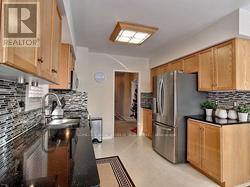 396 Flanagan Court, Newmarket, Ontario  L3X 2E8 - Photo 4 - N13234116