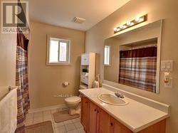 396 Flanagan Court, Newmarket, Ontario  L3X 2E8 - Photo 6 - N13234116