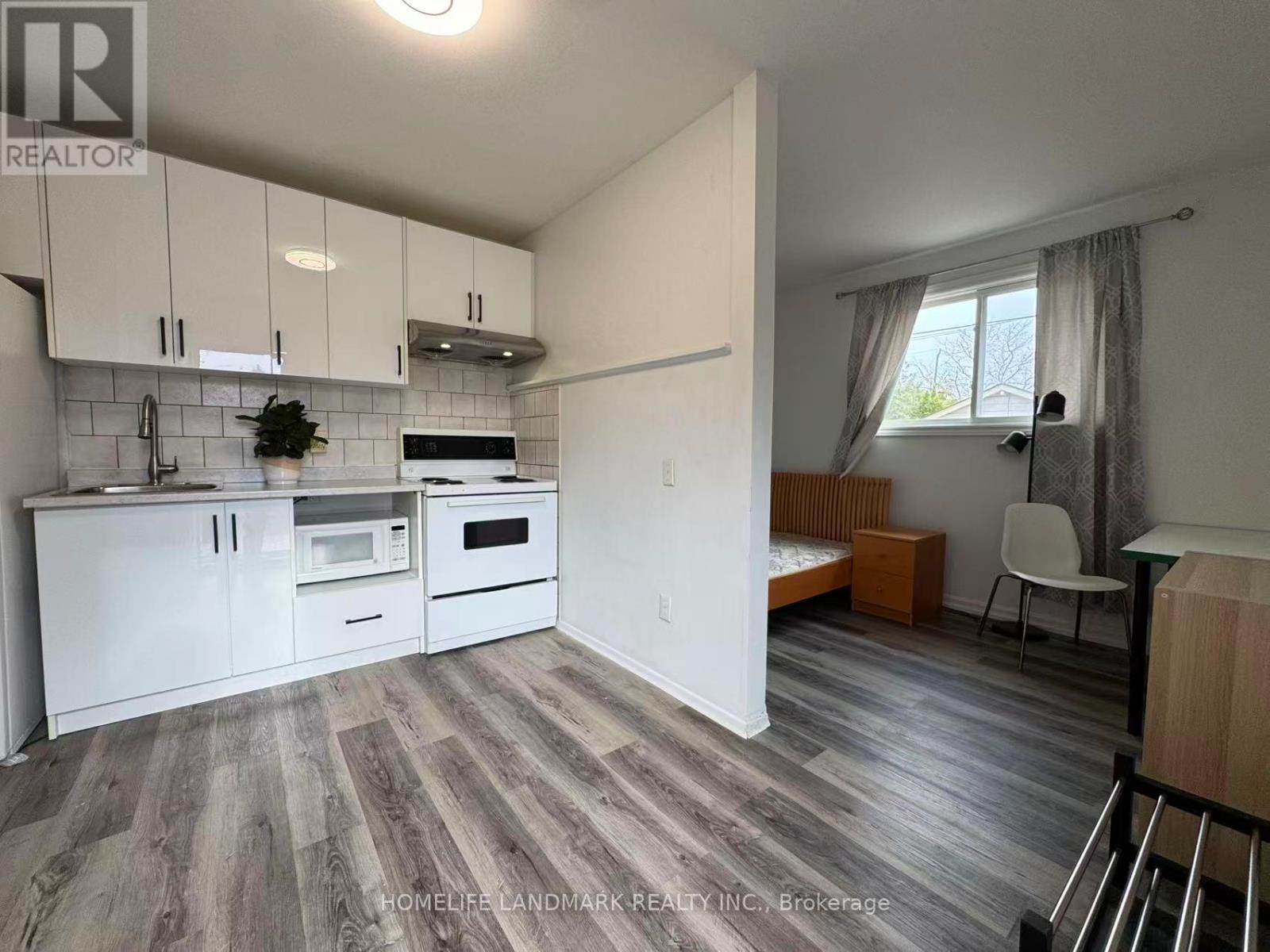 2 - 16 Cartier Crescent, Richmond Hill, Ontario  L4C 2N1 - Photo 4 - N13234364