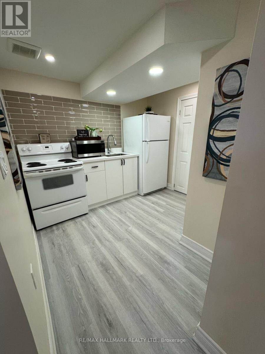 Room 2 - 248 Crossland Gate, Newmarket, Ontario  L3X 1A9 - Photo 3 - N13234530