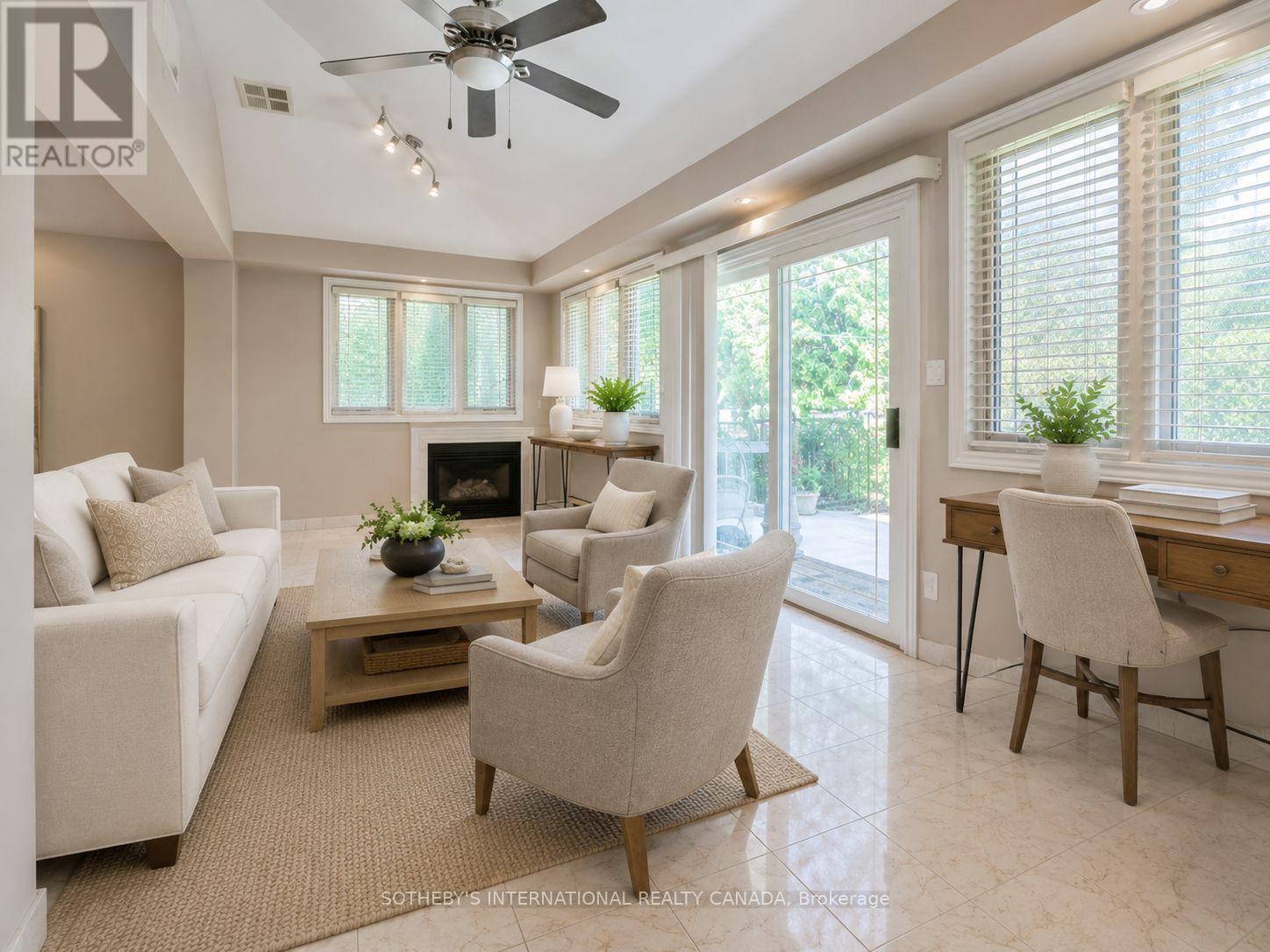 502 Queens Drive, Toronto, Ontario  M6L 1M8 - Photo 21 - W13233372