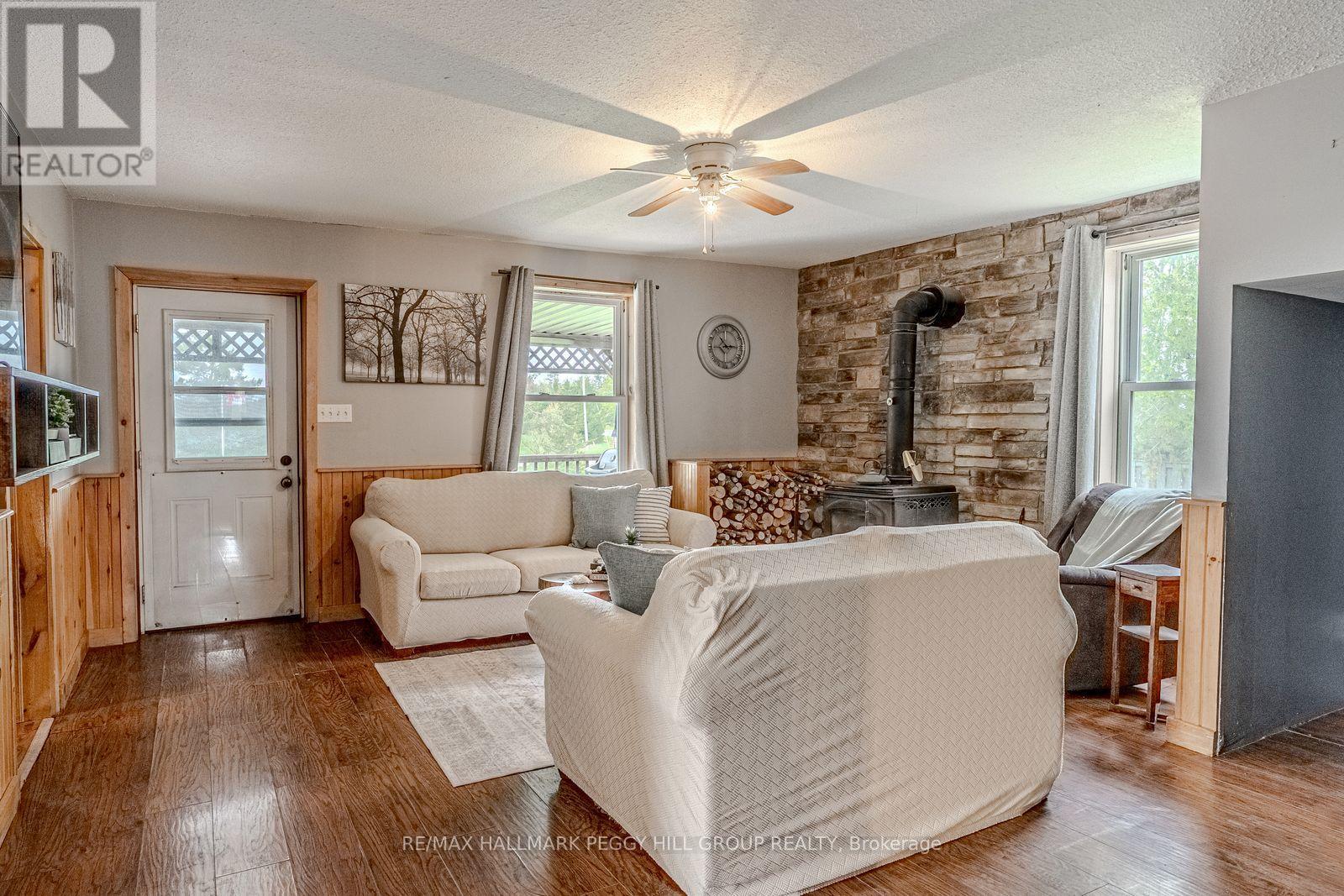 1601 Penetanguishene Road, Oro-Medonte, Ontario  L4M 4Y8 - Photo 3 - S13234322