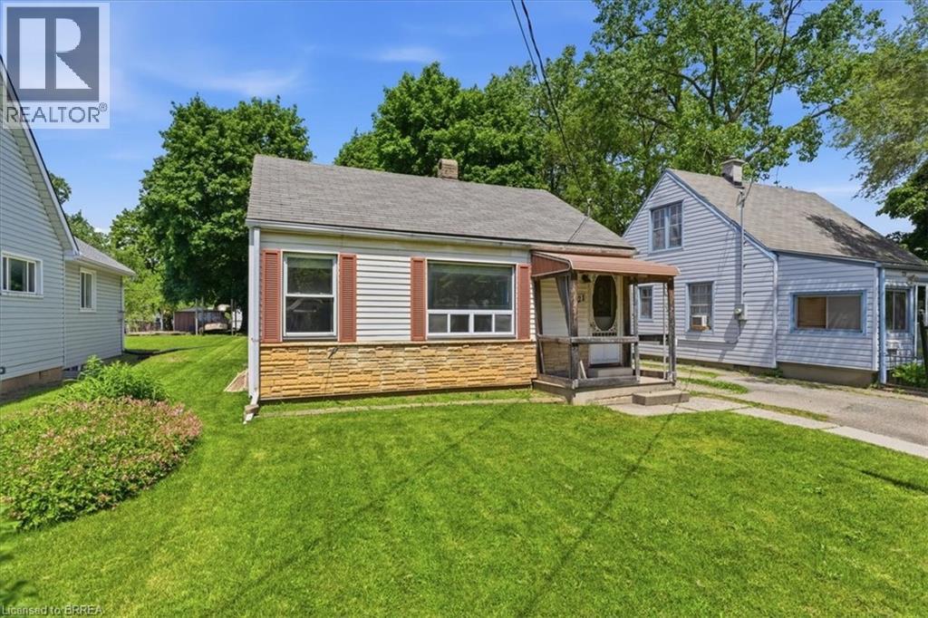 121 Wilkes Street, Brantford, Ontario  N3T 4W4 - Photo 3 - 40832913