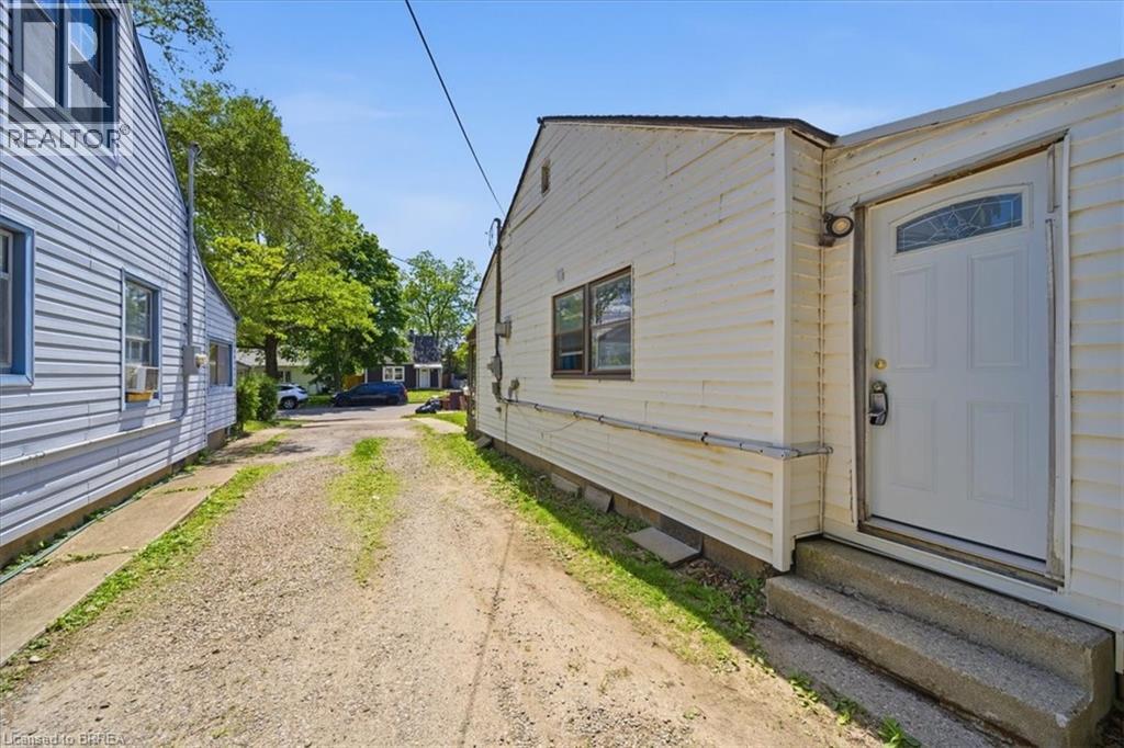 121 Wilkes Street, Brantford, Ontario  N3T 4W4 - Photo 27 - 40832913
