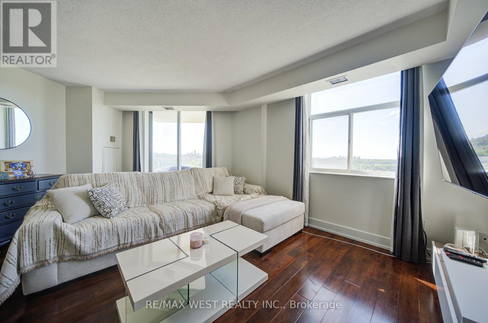 1309 - 3559 Eglinton Avenue W, Toronto, Ontario  M6M 5C6 - Photo 15 - W13234094