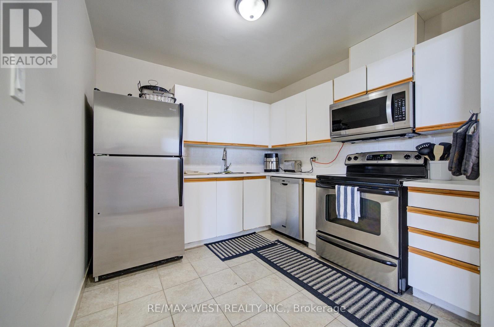 1309 - 3559 Eglinton Avenue W, Toronto, Ontario  M6M 5C6 - Photo 18 - W13234094