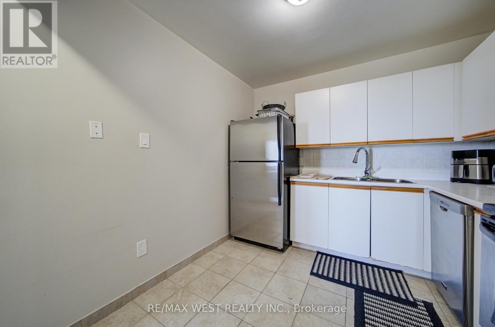 1309 - 3559 Eglinton Avenue W, Toronto, Ontario  M6M 5C6 - Photo 21 - W13234094