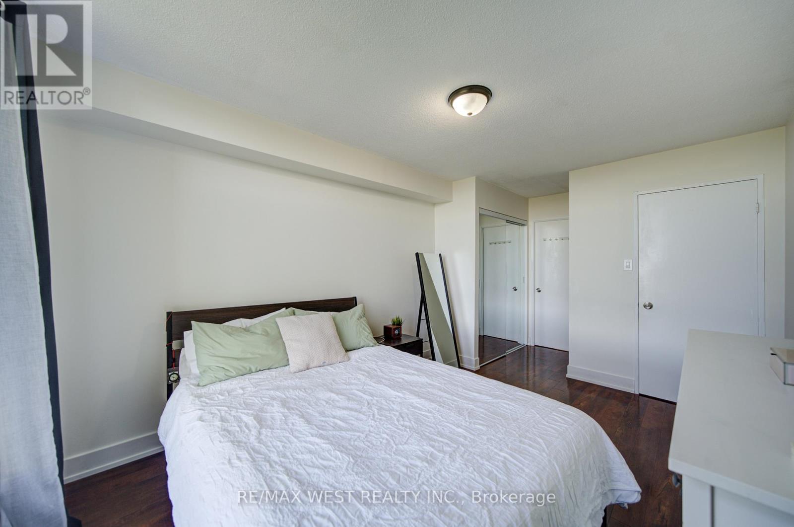 1309 - 3559 Eglinton Avenue W, Toronto, Ontario  M6M 5C6 - Photo 33 - W13234094
