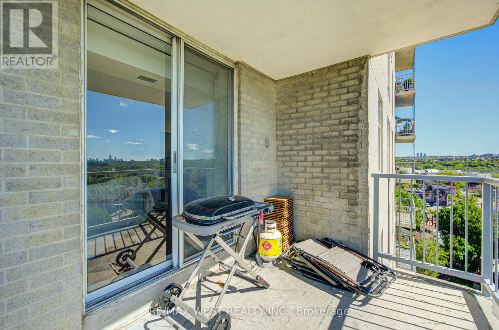 1309 - 3559 Eglinton Avenue W, Toronto, Ontario  M6M 5C6 - Photo 38 - W13234094