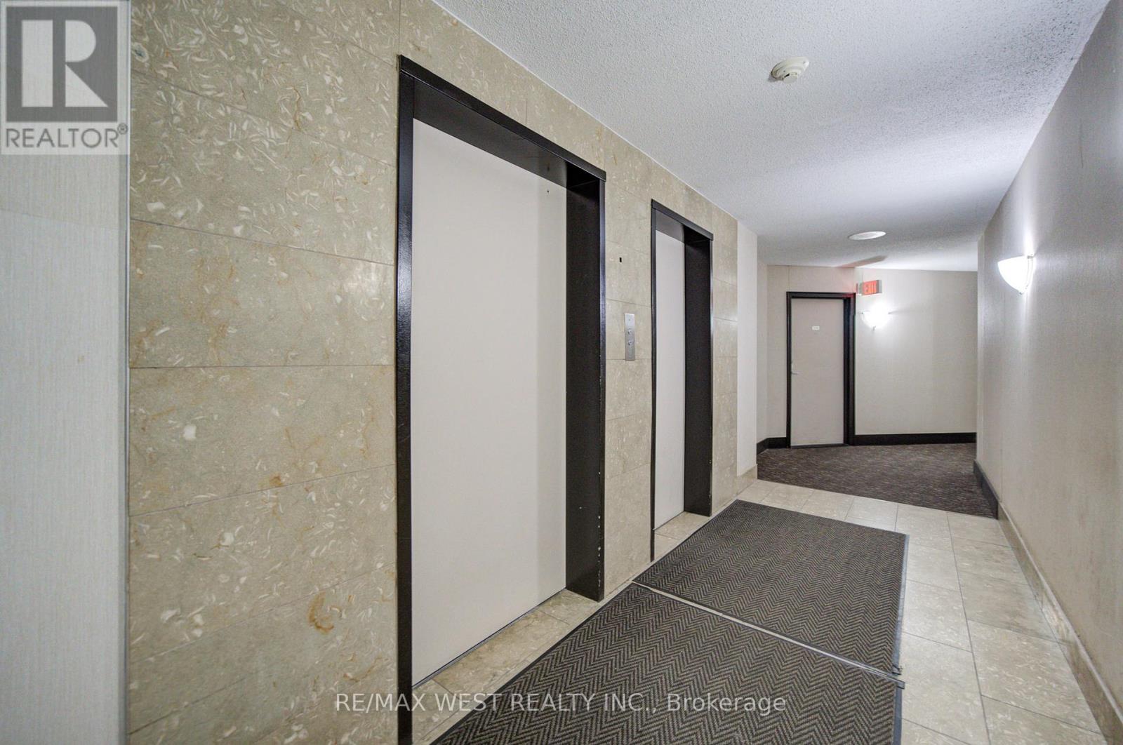 1309 - 3559 Eglinton Avenue W, Toronto, Ontario  M6M 5C6 - Photo 4 - W13234094