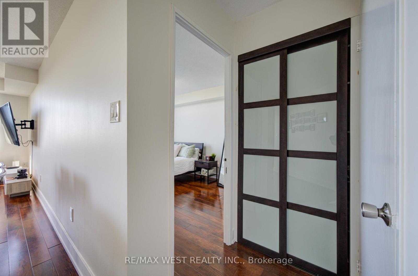 1309 - 3559 Eglinton Avenue W, Toronto, Ontario  M6M 5C6 - Photo 8 - W13234094