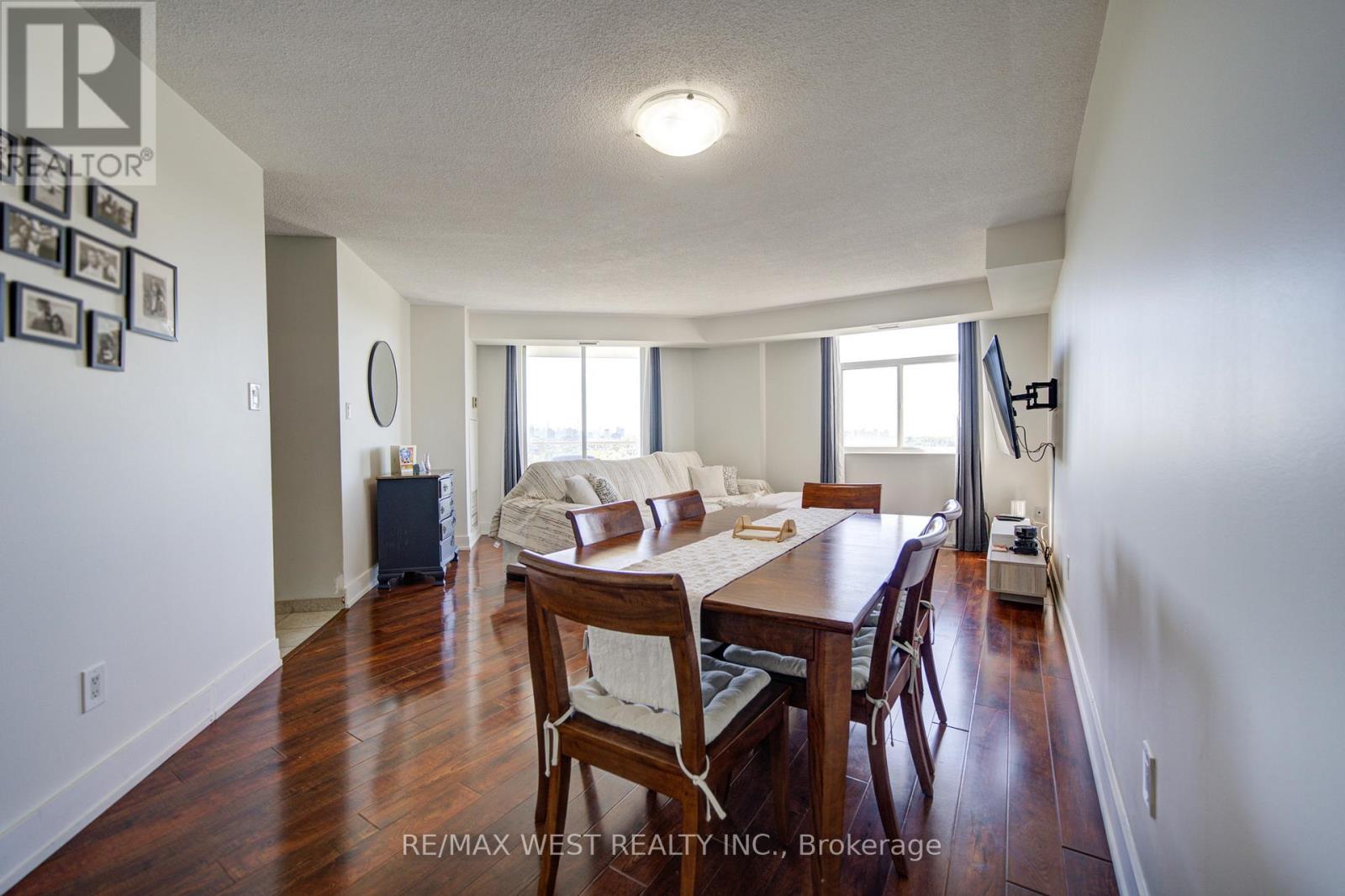 1309 - 3559 Eglinton Avenue W, Toronto, Ontario  M6M 5C6 - Photo 9 - W13234094