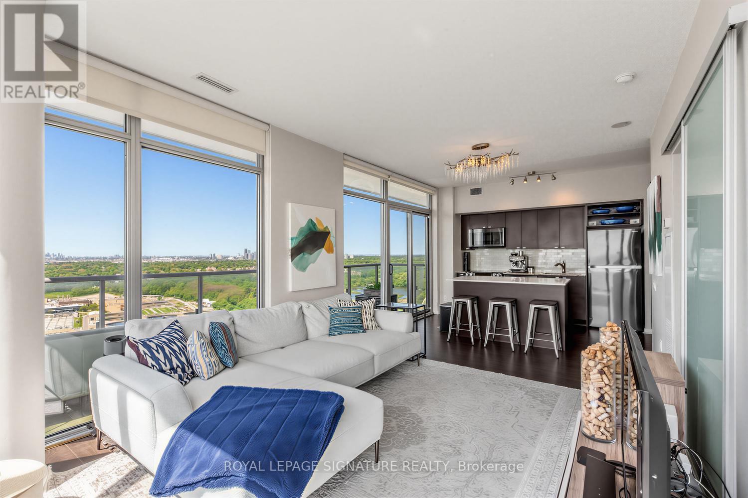 3203 - 105 The Queensway, Toronto, Ontario  M6S 5B5 - Photo 10 - W13234106