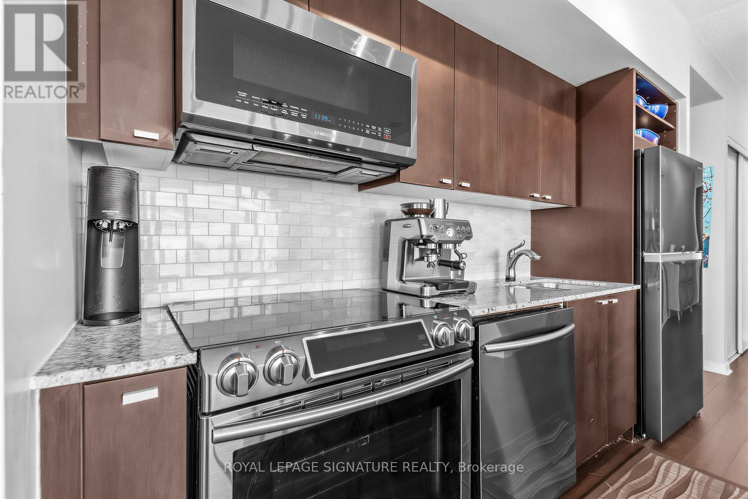3203 - 105 The Queensway, Toronto, Ontario  M6S 5B5 - Photo 5 - W13234106