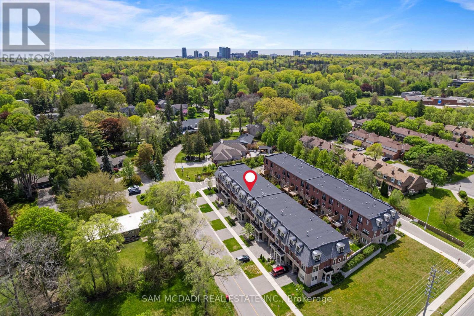 1638 Crestview Avenue, Mississauga, Ontario  L5G 0C3 - Photo 3 - W13234220