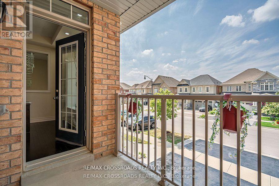 119 Russell Creek Drive, Brampton, Ontario  L6R 0B3 - Photo 12 - W13234242