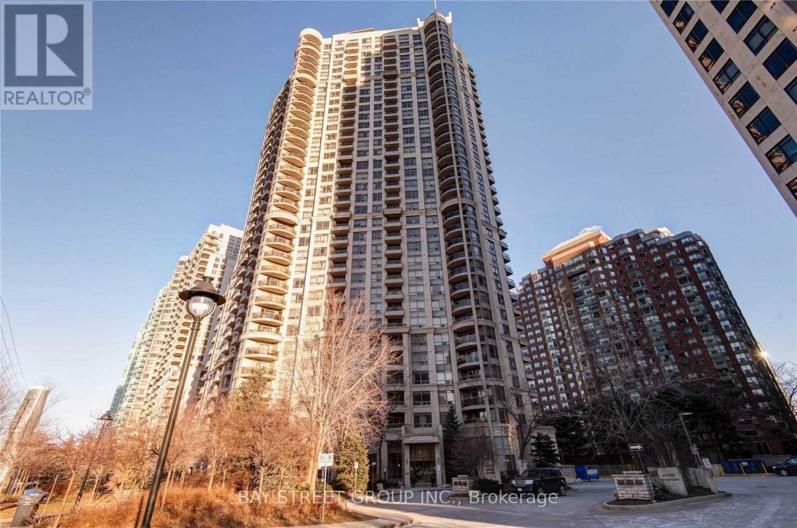 1913 - 310 BURNHAMTHORPE ROAD, Mississauga, Ontario