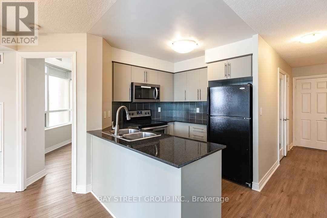 1913 - 310 Burnhamthorpe Road, Mississauga, Ontario  L5B 3Y5 - Photo 11 - W13234292